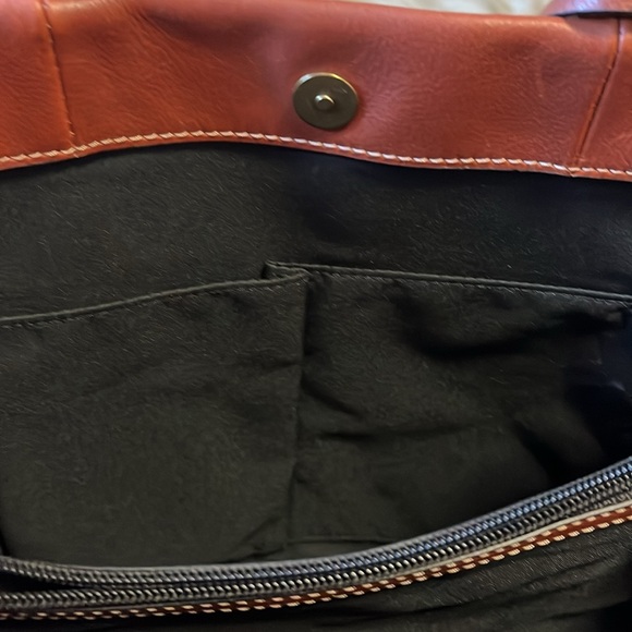 Fossil Tote - Picture 5 of 10